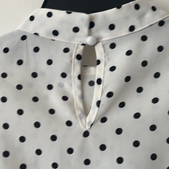 Dot Pattern Long-sleeved Dress - Picture 9 of 12